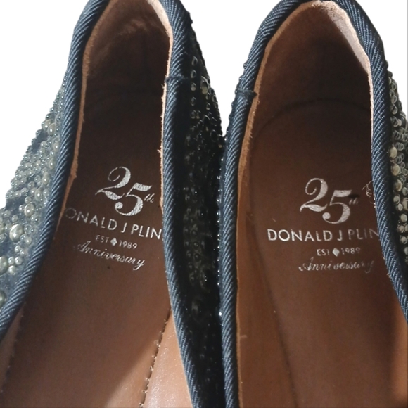 Donald Pliner 25th Anniversary Black Suede Studded Ballet Flats size 7.5 - Picture 3 of 9